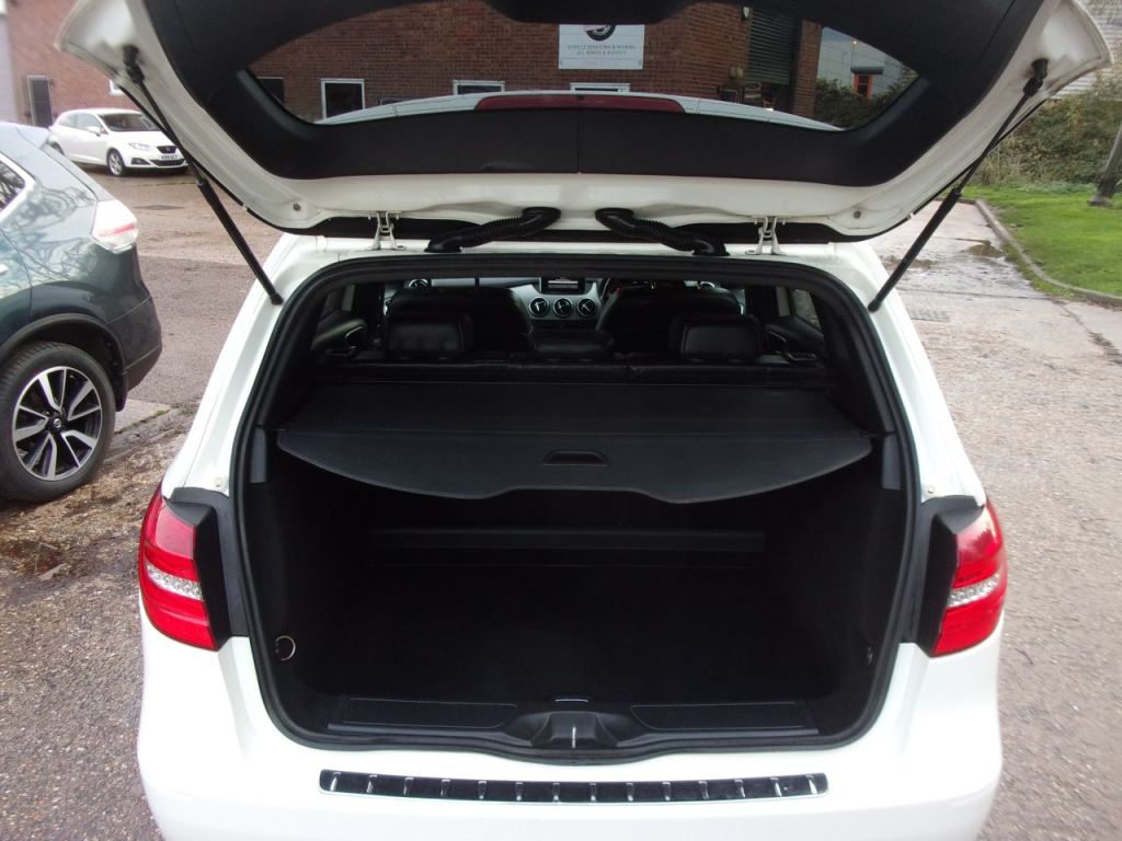 Used Mercedes-Benz B Class 2012 for sale - 76495662: Photo 8