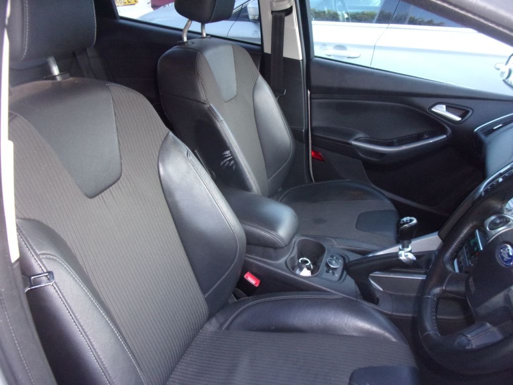 Used Ford Focus 2013 for sale - 77001728: Photo 10