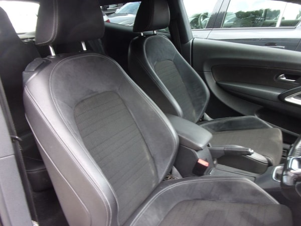 Used Volkswagen Scirocco 2015 for sale - 74892887: Photo 9