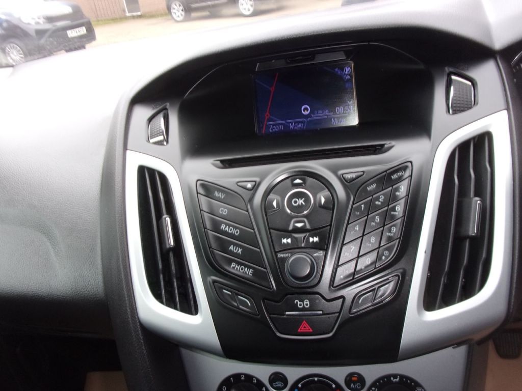 Used Ford Focus 2012 for sale - 77802529: Photo 11