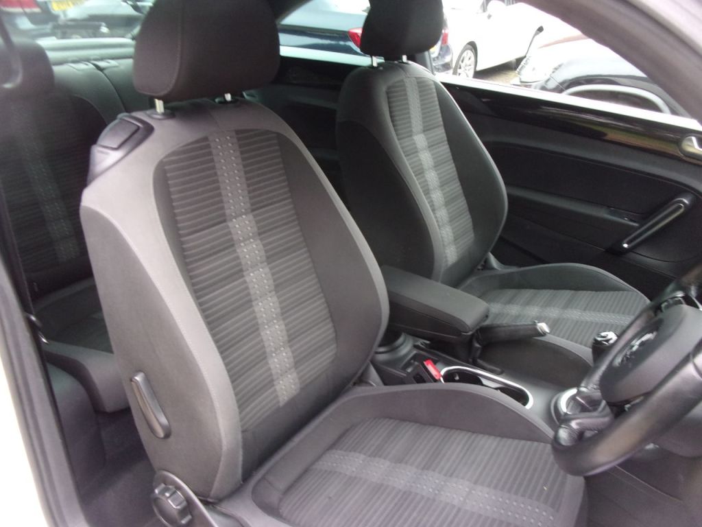 Used Volkswagen Beetle 2014 for sale - 78095738: Photo 11