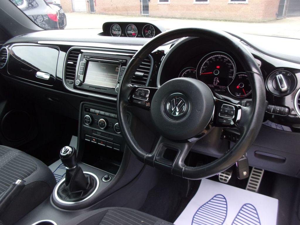 Used Volkswagen Beetle 2014 for sale - 78095738: Photo 9