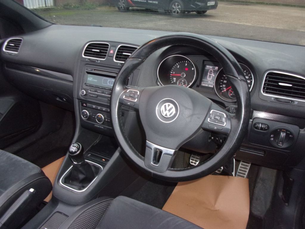Used Volkswagen Golf 2014 for sale - 77048562: Photo 8