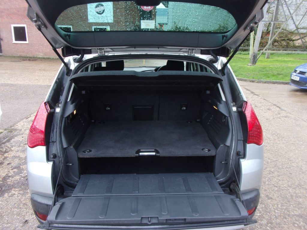 Used Peugeot 3008 2011 for sale - 76541671: Photo 8