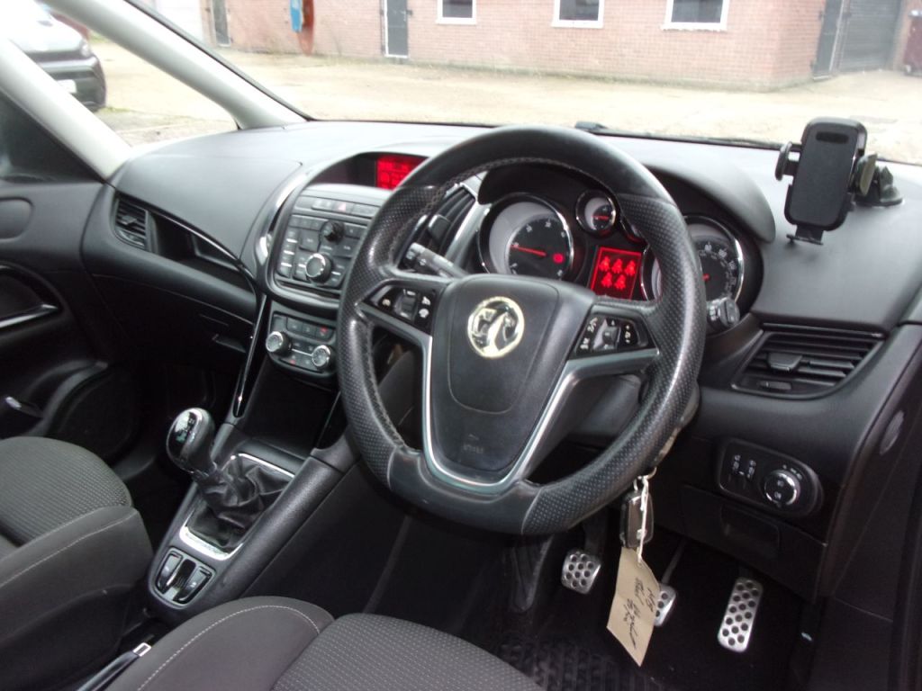 Used Vauxhall Zafira 2015 for sale - 76416375: Photo 9
