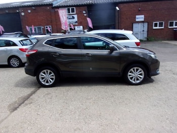 Used Nissan Qashqai 2014 for sale - 79113840: Photo