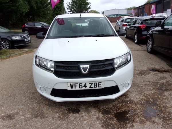 Used Dacia Sandero 2014 for sale - 74772863: Photo 2