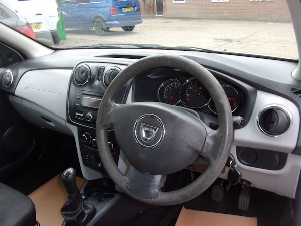 Used Dacia Sandero 2014 for sale - 74772863: Photo 7