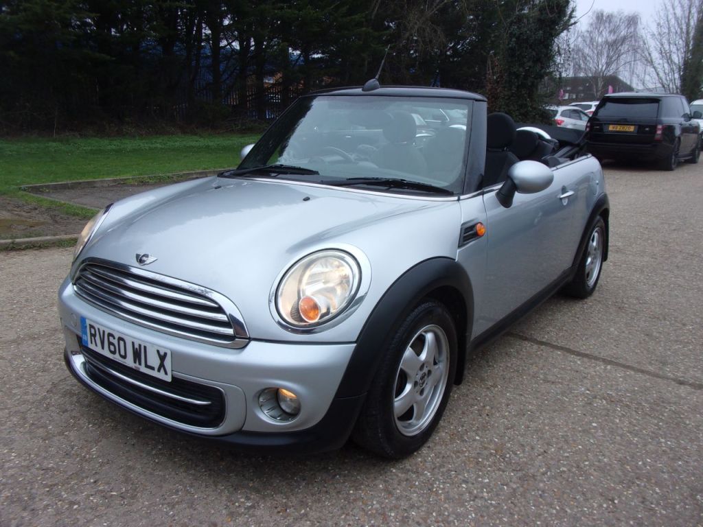 Used MINI Convertible 2010 for sale - 77743100: Photo 3