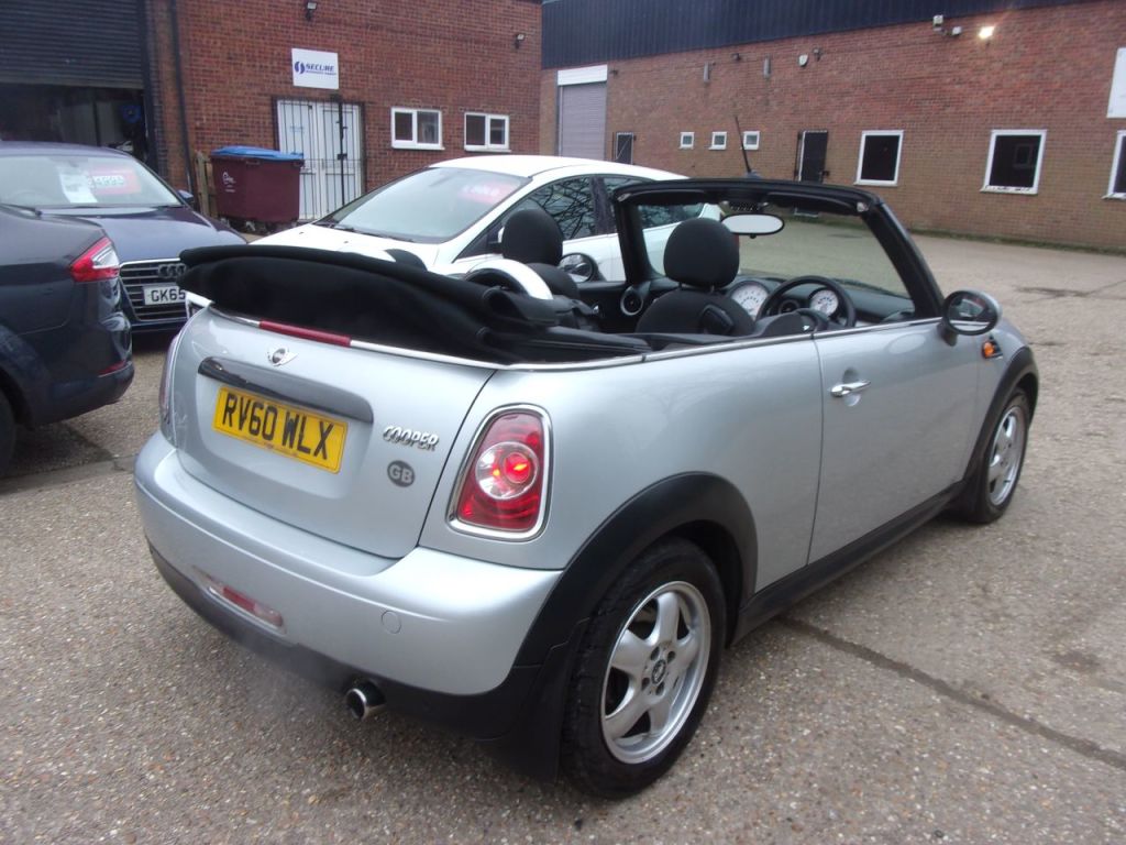 Used MINI Convertible 2010 for sale - 77743100: Photo 5