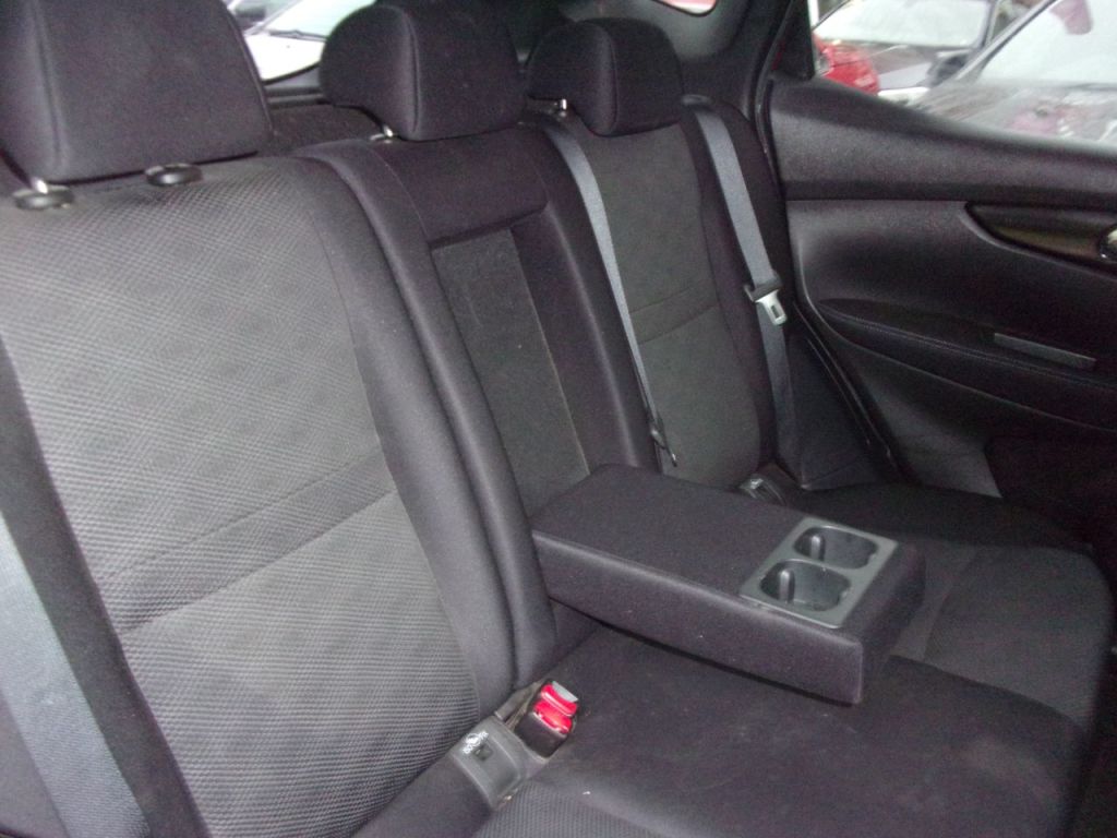 Used Nissan Qashqai 2016 for sale - 76968672: Photo 12