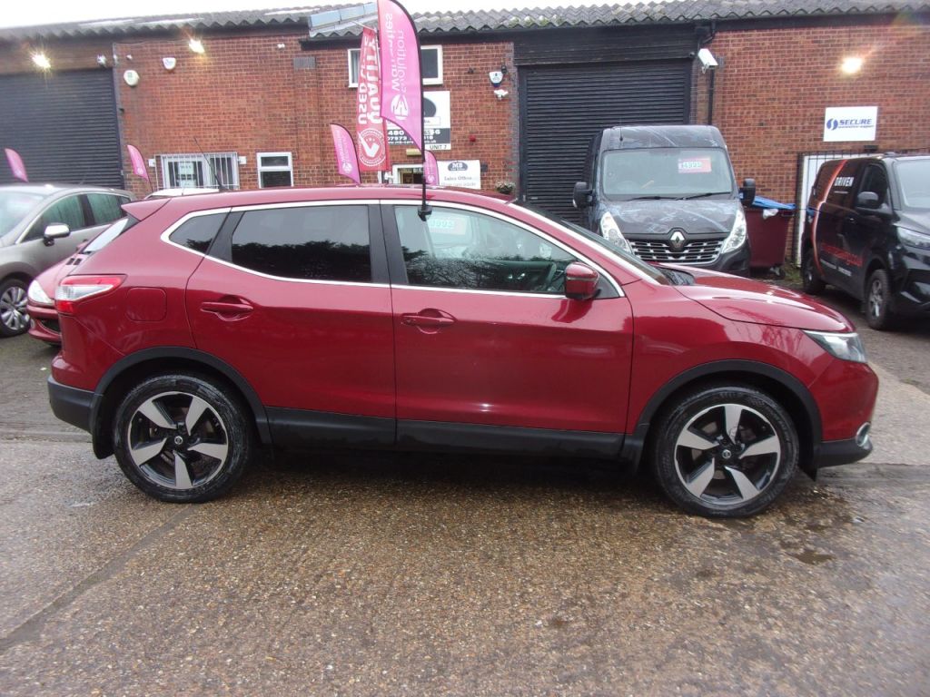 Used Nissan Qashqai 2016 for sale - 76968672: Photo 4