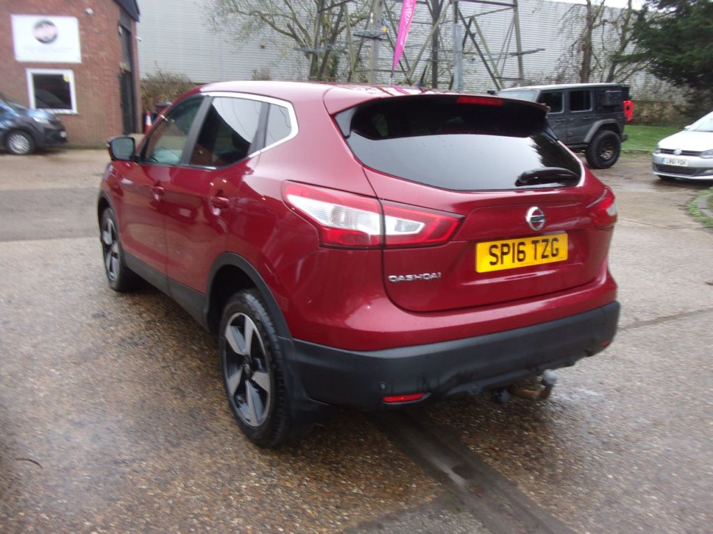 Used Nissan Qashqai 2016 for sale - 76968672: Photo 9