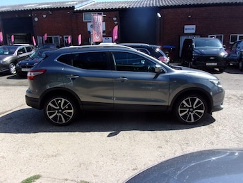 Used Nissan Qashqai 2014 for sale - 79394175: Photo