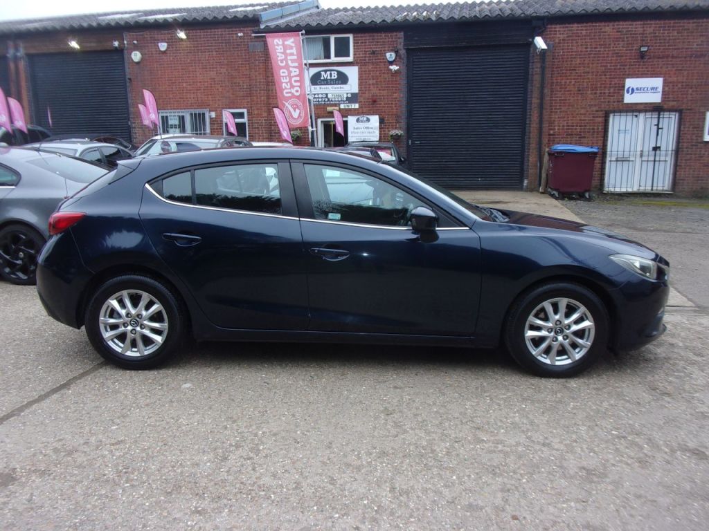 Used Mazda Mazda3 2015 for sale - 77747472: Photo 4