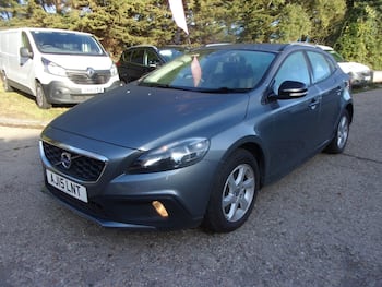Used Volvo V40 2015 for sale - 79690380: Photo