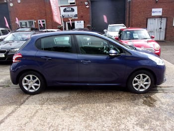 Used Peugeot 208 2014 for sale - 79641526: Photo