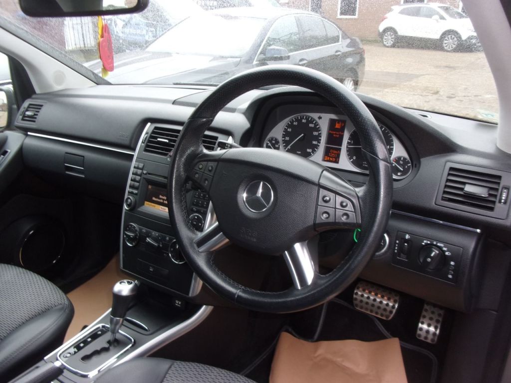 Used Mercedes-Benz B Class 2011 for sale - 78167803: Photo 9