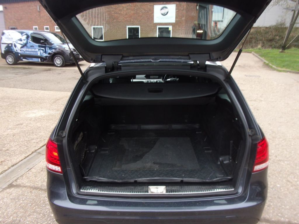 Used Mercedes-Benz E Class 2014 for sale - 77779559: Photo 8