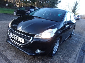 Used Peugeot 208 2015 for sale - 77520171: Photo
