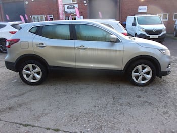 Used Nissan Qashqai 2017 for sale - 79812487: Photo