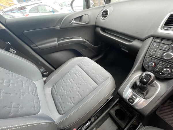 Used Vauxhall Meriva 2015 for sale - 75058526: Photo 14