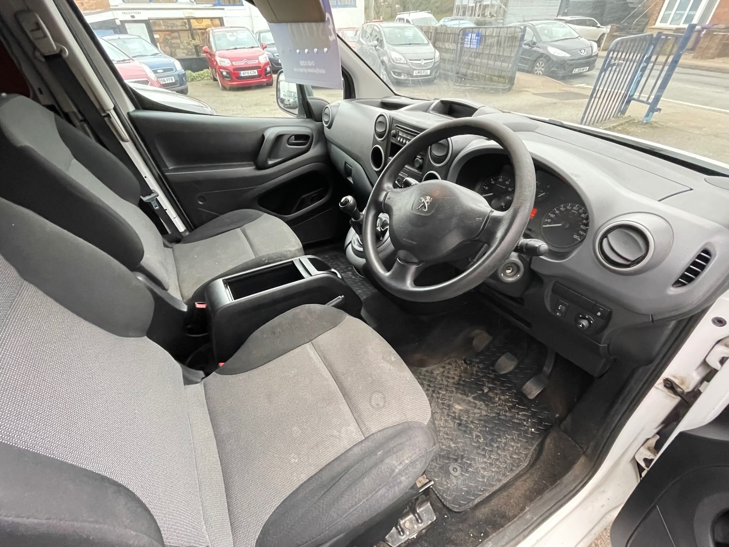 Used Peugeot Partner 2017 for sale - 77635752: Photo 4