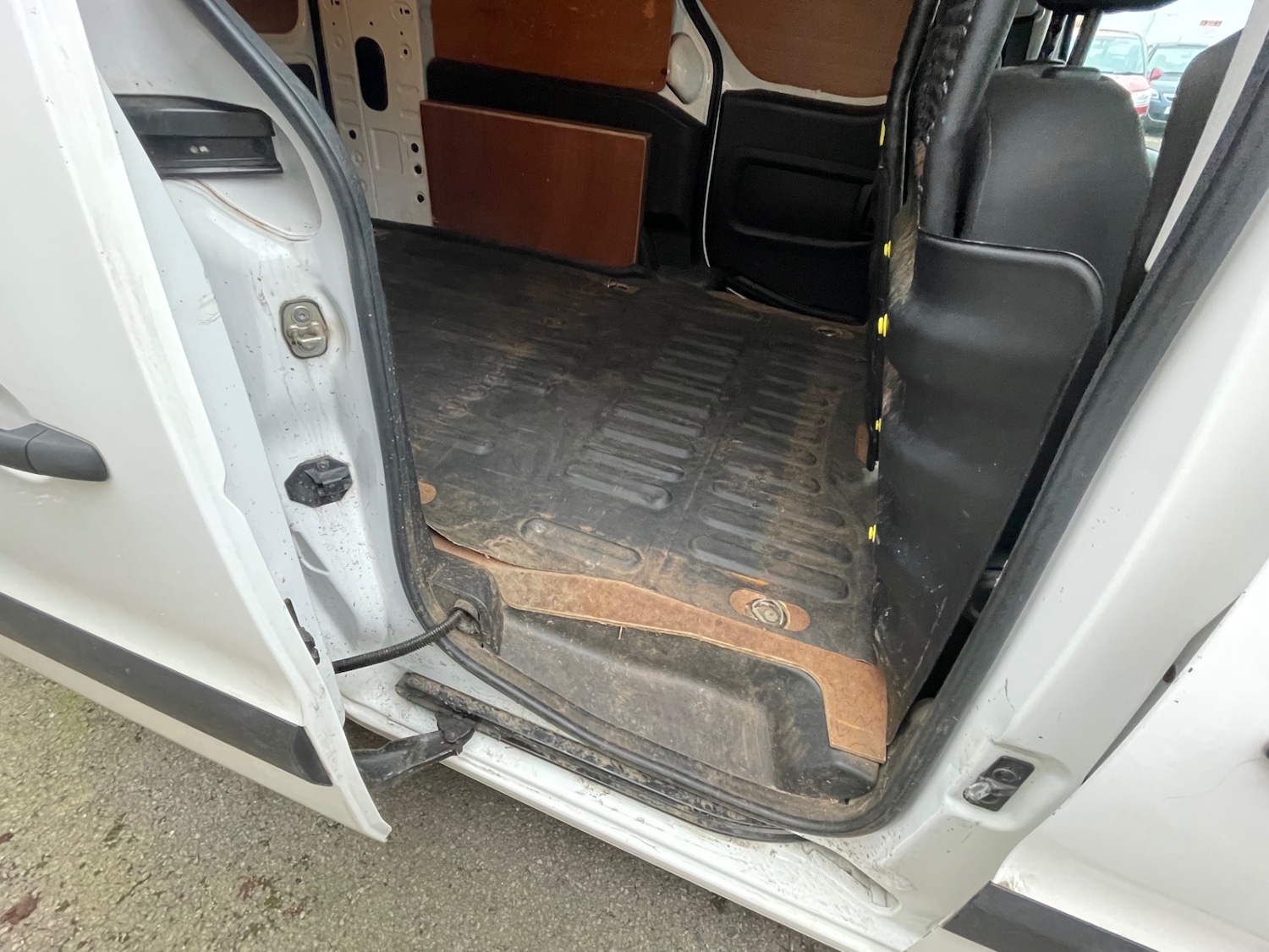 Used Peugeot Partner 2017 for sale - 77635752: Photo 9