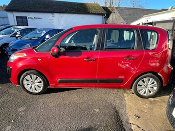 Used Citroen C3 Picasso 2015 for sale - 77519001: Photo