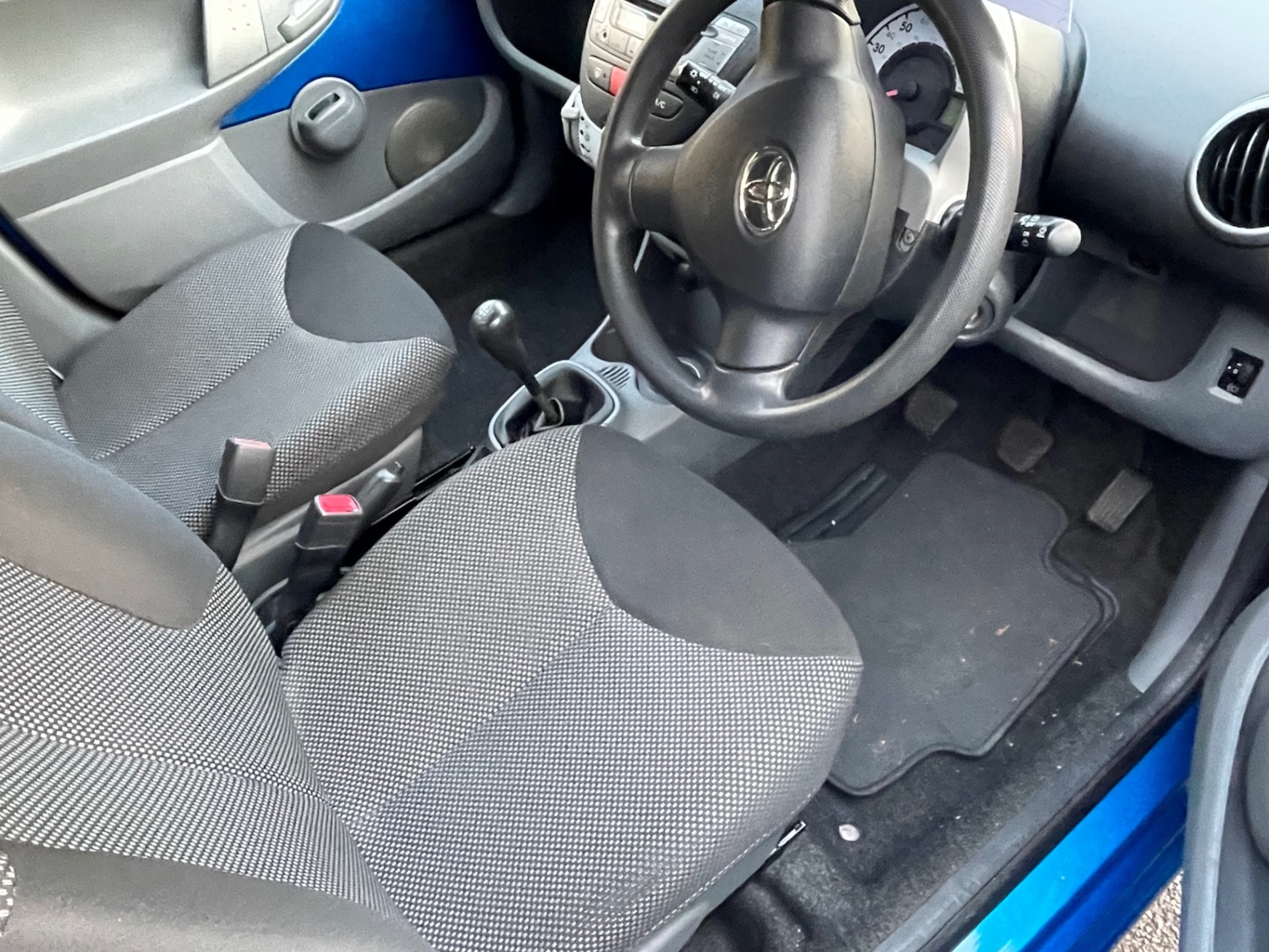 Used Toyota AYGO 2011 for sale - 77137544: Photo 7