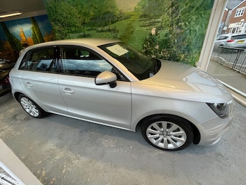 Used Audi A1 2012 for sale - 76491864: Photo