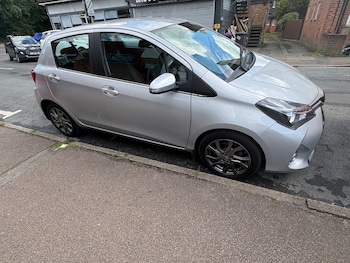 Used Toyota Yaris 2015 for sale - 78861871: Photo