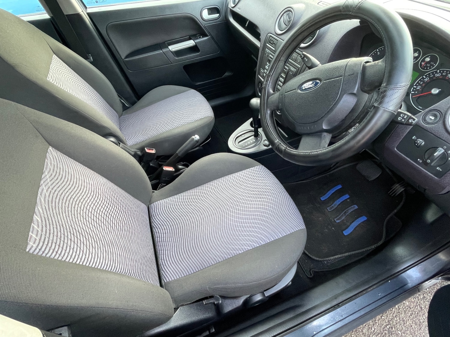 Used Ford Fusion 2006 for sale - 76555601: Photo 11