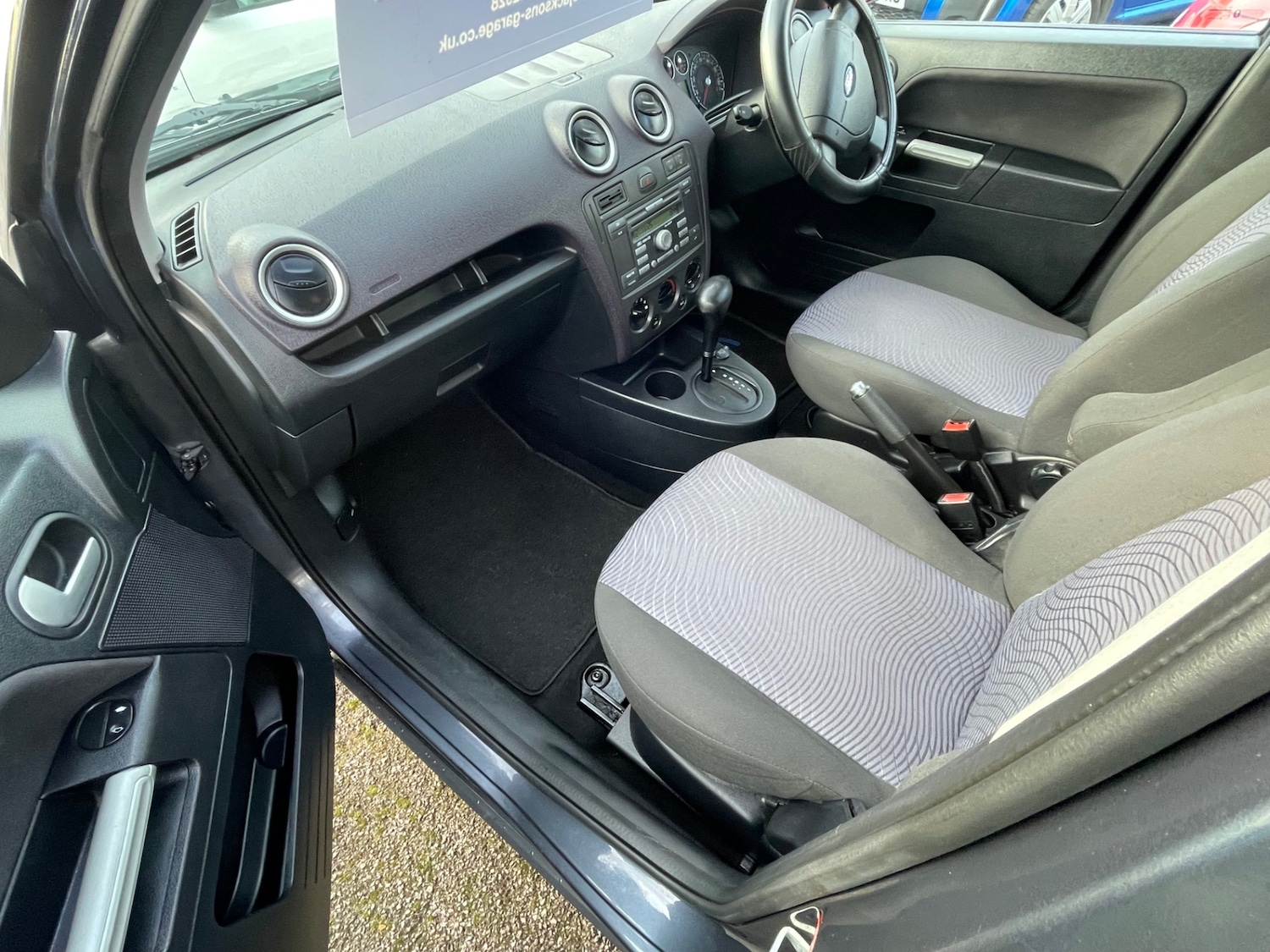 Used Ford Fusion 2006 for sale - 76555601: Photo 17