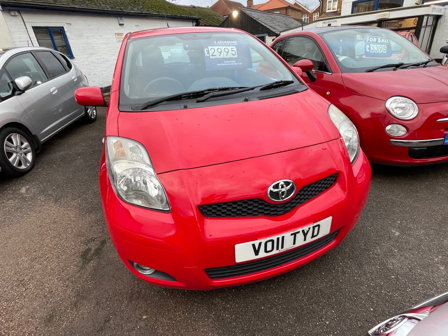 Used Toyota Yaris 2011 for sale - 76626692: Photo 1