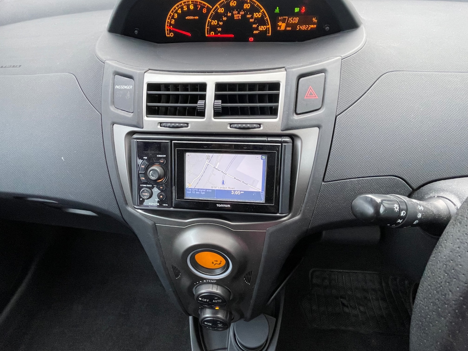 Used Toyota Yaris 2011 for sale - 76626692: Photo 11