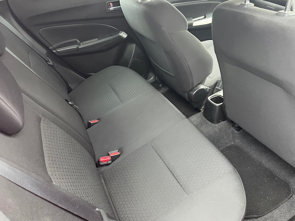 Used Suzuki Swift 2018 for sale - 76130357: Photo 16