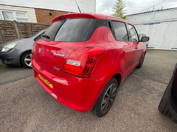 Used Suzuki Swift 2018 for sale - 76130357: Photo 6