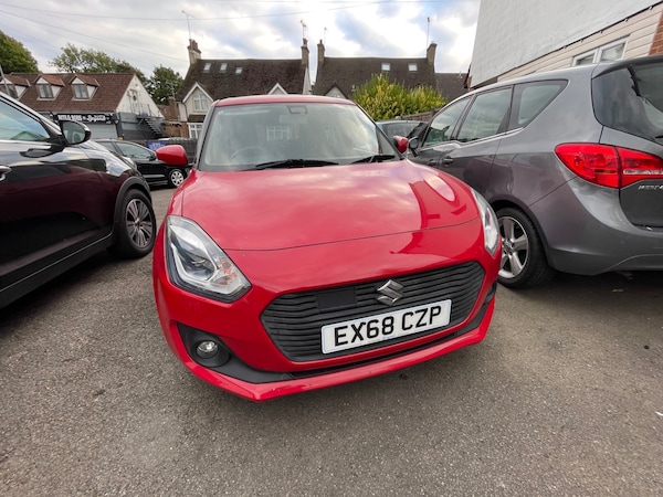 Used Suzuki Swift 2018 for sale - 76130357: Photo 9