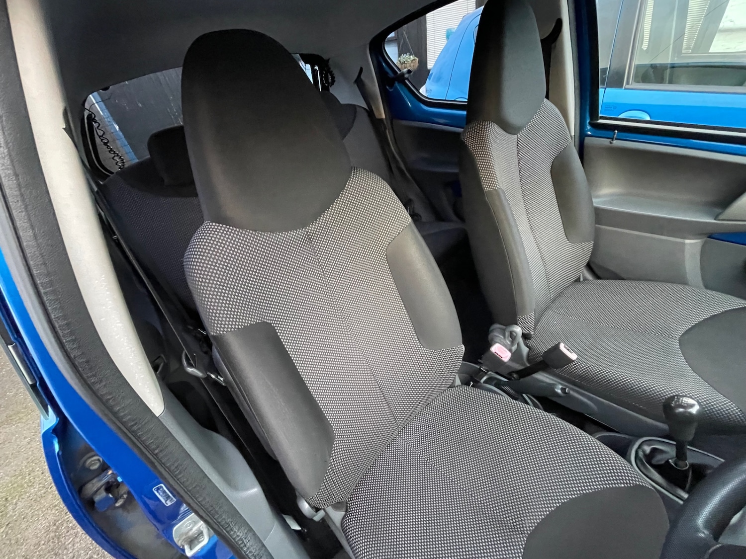 Used Toyota AYGO 2010 for sale - 77137532: Photo 11