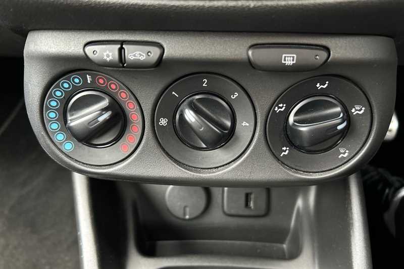 Used Vauxhall Corsa 2016 for sale - 77416115: Photo 15