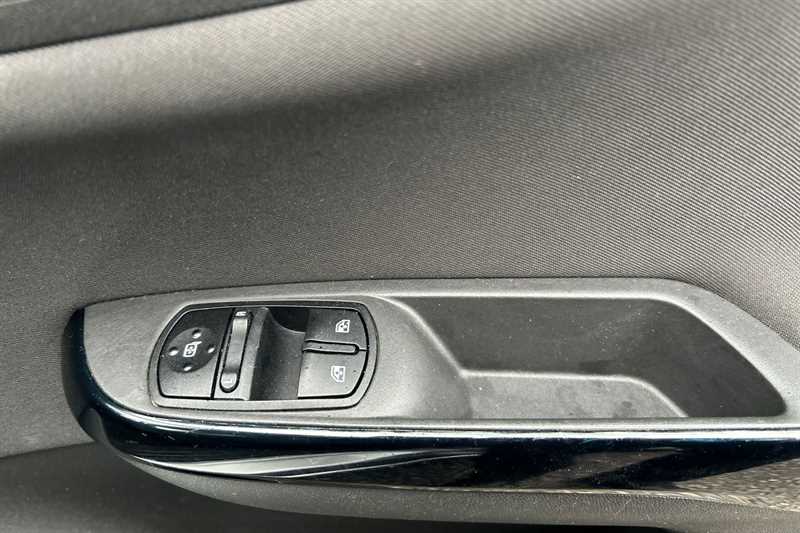 Used Vauxhall Corsa 2016 for sale - 77416115: Photo 16