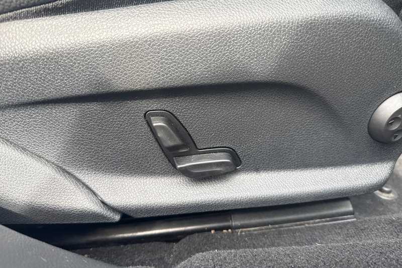 Used Mercedes-Benz E Class 2017 for sale - 78217291: Photo 26