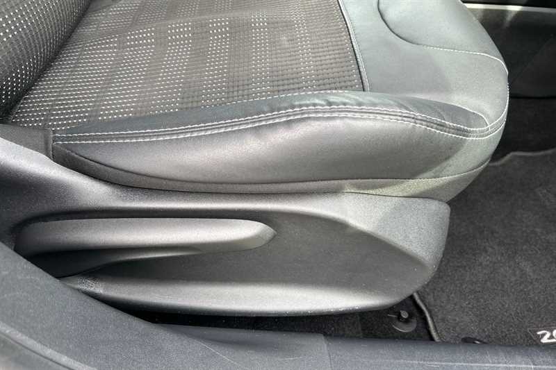 Used Peugeot 2008 2017 for sale - 77801129: Photo 26