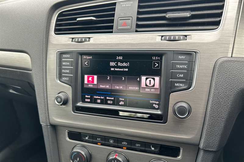 Used Volkswagen Golf 2017 for sale - 78142787: Photo 17