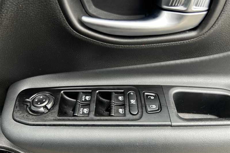 Used Jeep Renegade 2021 for sale - 78217645: Photo 16