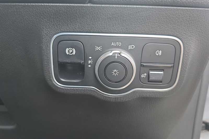 Used Mercedes-Benz GLA 2021 for sale - 76776161: Photo 38