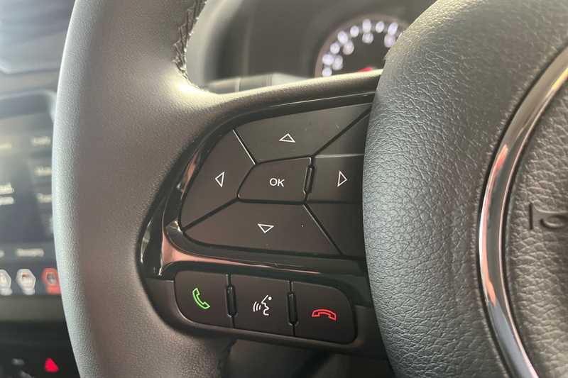 Used Jeep Renegade 2021 for sale - 76761673: Photo 21