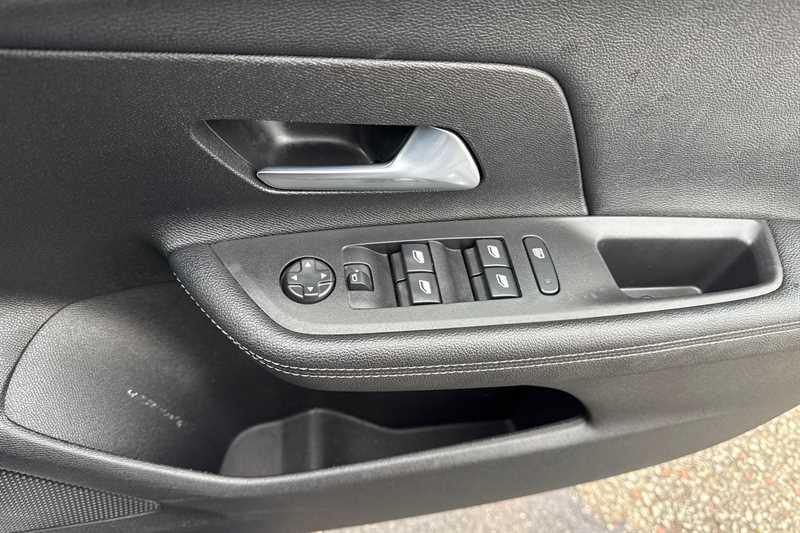 Used Vauxhall Mokka Electric for sale - 77322424: Photo 16