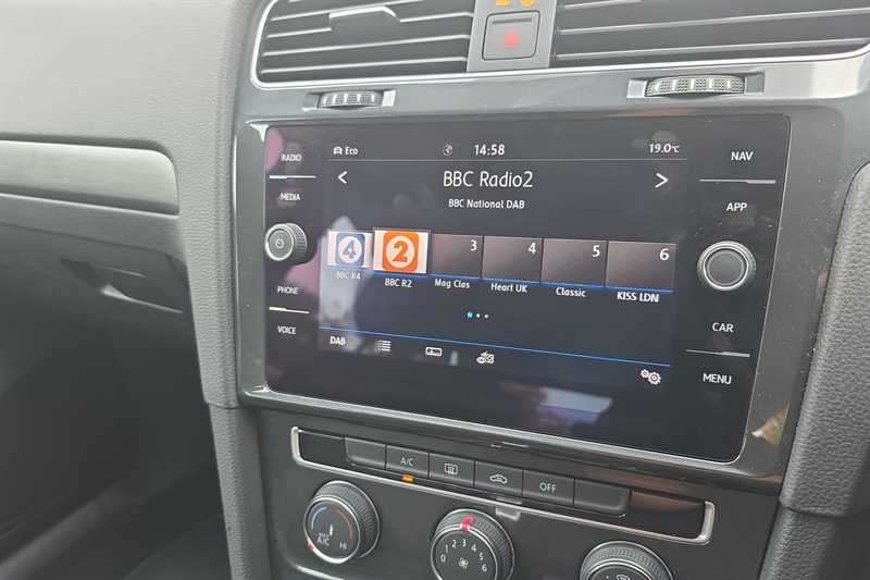 Used Volkswagen Golf 2018 for sale - 76917927: Photo 17